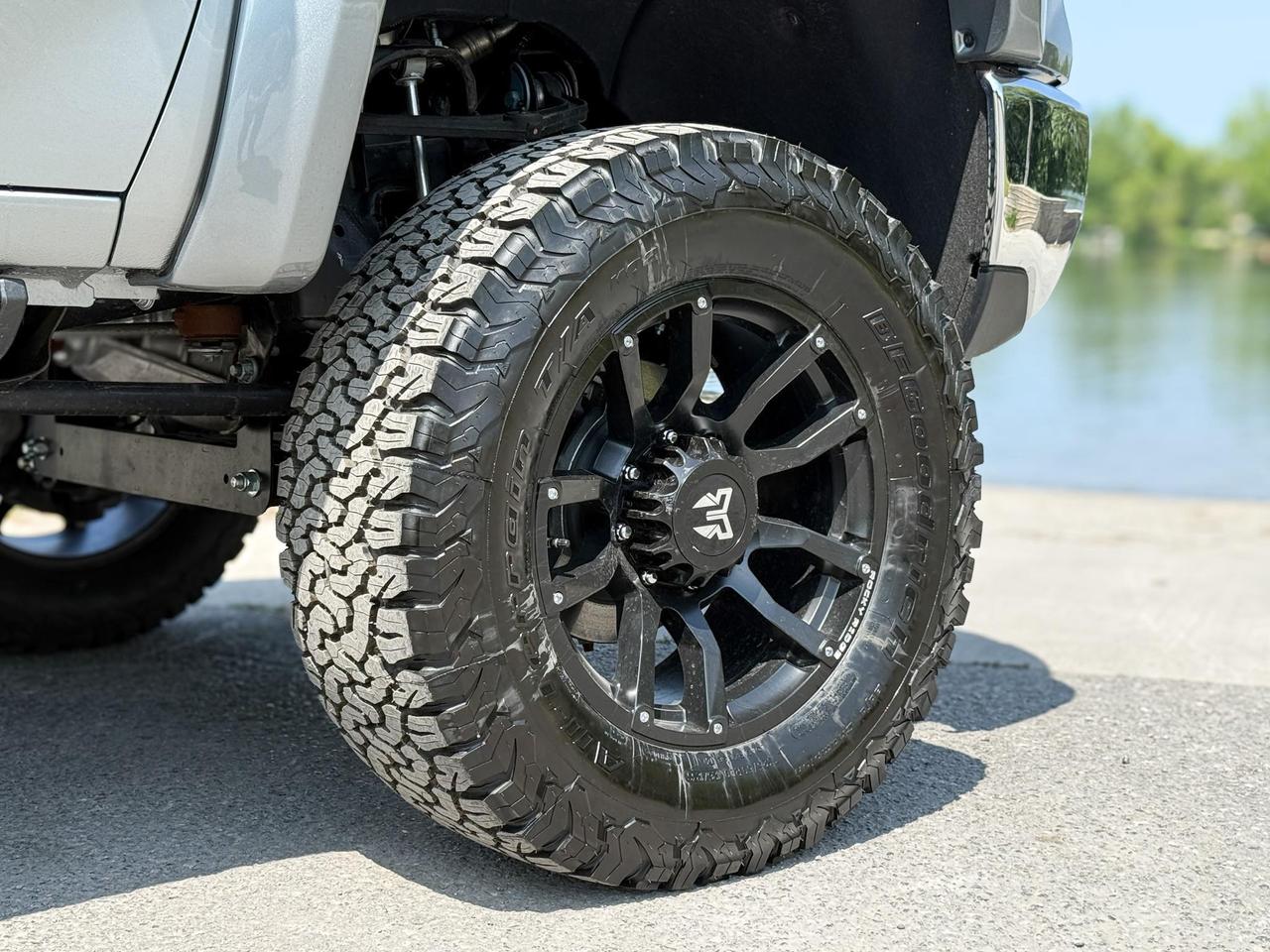 2025 Chevrolet Silverado 3500HD Work Truck ROCKY RIDGE PACKAGE - 6.6L V8 WORK TRUCK WITH REMOTE ENTRY, HITCH GUIDANCE WITH HITCH VIEW, INTELLIBEAM, HD REAR VISION CAMERA Photo