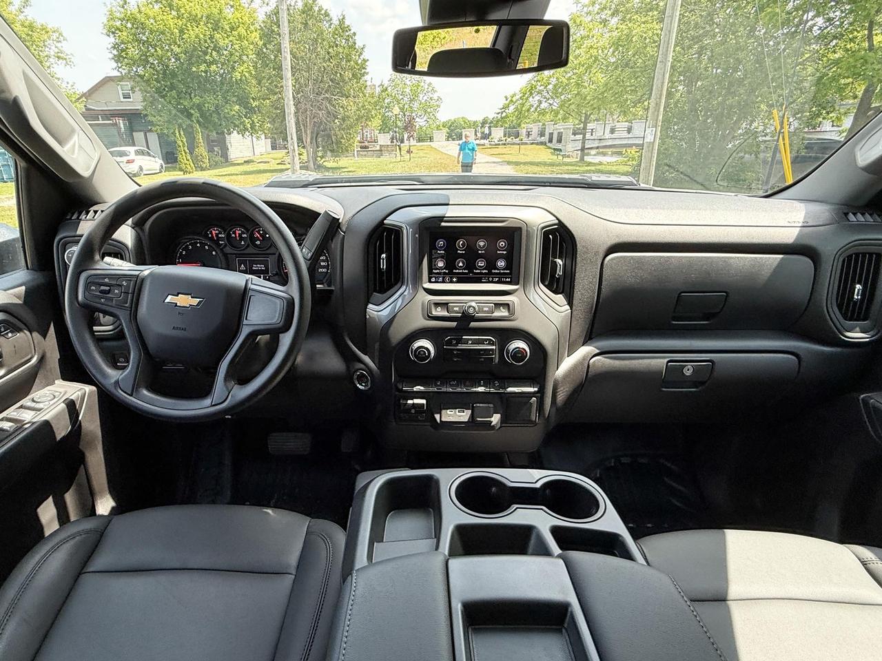 2025 Chevrolet Silverado 3500HD Work Truck ROCKY RIDGE PACKAGE - 6.6L V8 WORK TRUCK WITH REMOTE ENTRY, HITCH GUIDANCE WITH HITCH VIEW, INTELLIBEAM, HD REAR VISION CAMERA Photo