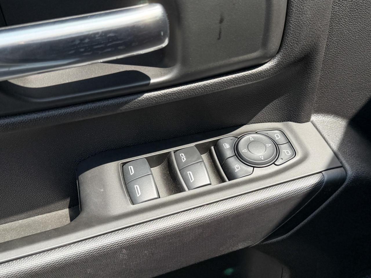 2025 Chevrolet Silverado 3500HD Work Truck ROCKY RIDGE PACKAGE - 6.6L V8 WORK TRUCK WITH REMOTE ENTRY, HITCH GUIDANCE WITH HITCH VIEW, INTELLIBEAM, HD REAR VISION CAMERA Photo