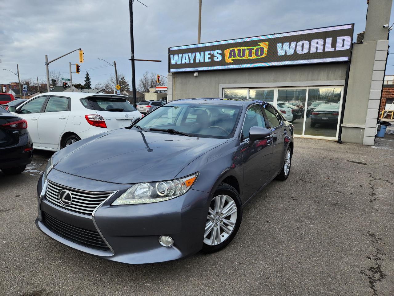 Used 2014 Lexus ES 350 **Heated Wheel/Seats** for sale in Hamilton, ON