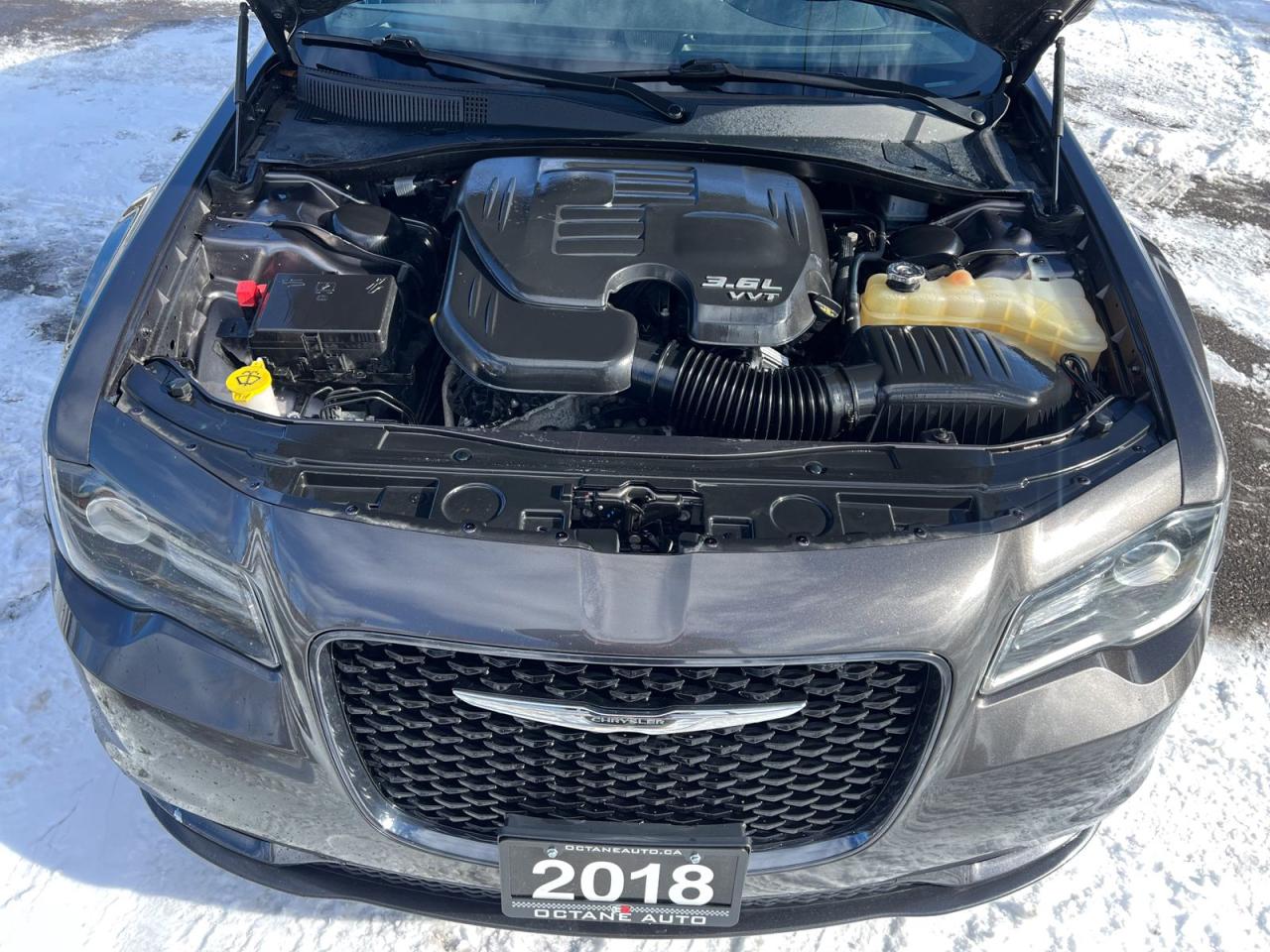 2018 Chrysler 300 S V6 AWD - Photo #7