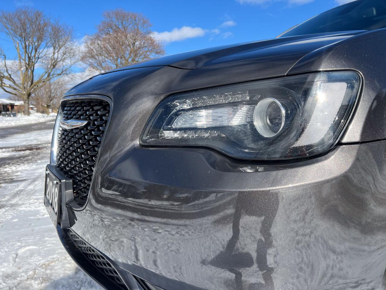 2018 Chrysler 300 S V6 AWD - Photo #8