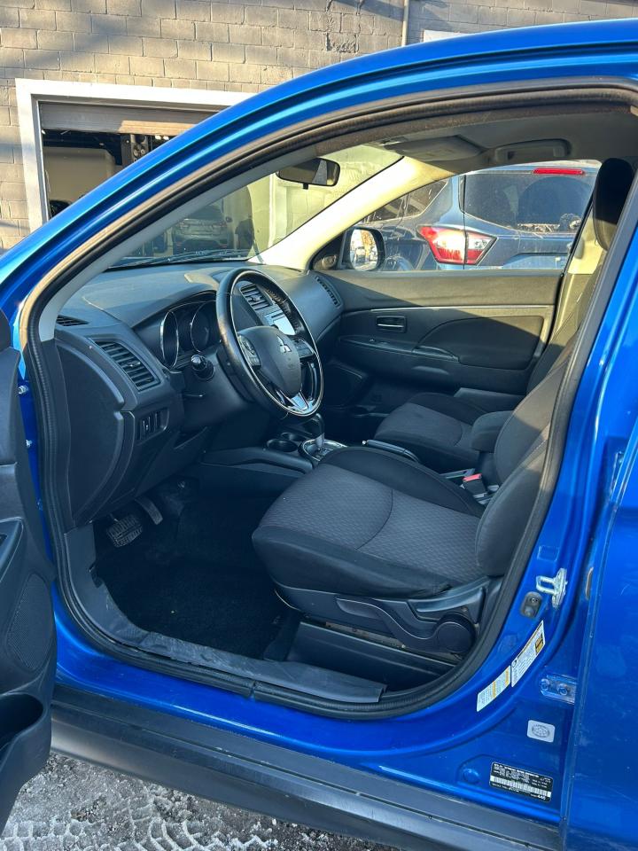 2017 Mitsubishi RVR SE Photo3