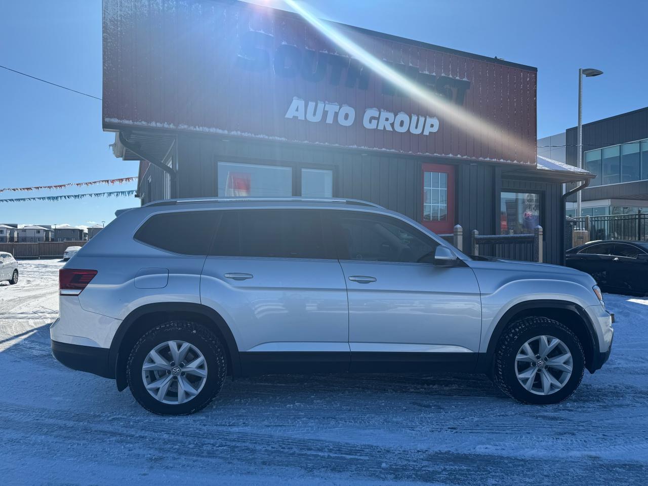 2018 Volkswagen Atlas Trendline 3.6 FSI 4MOTION - Photo #2