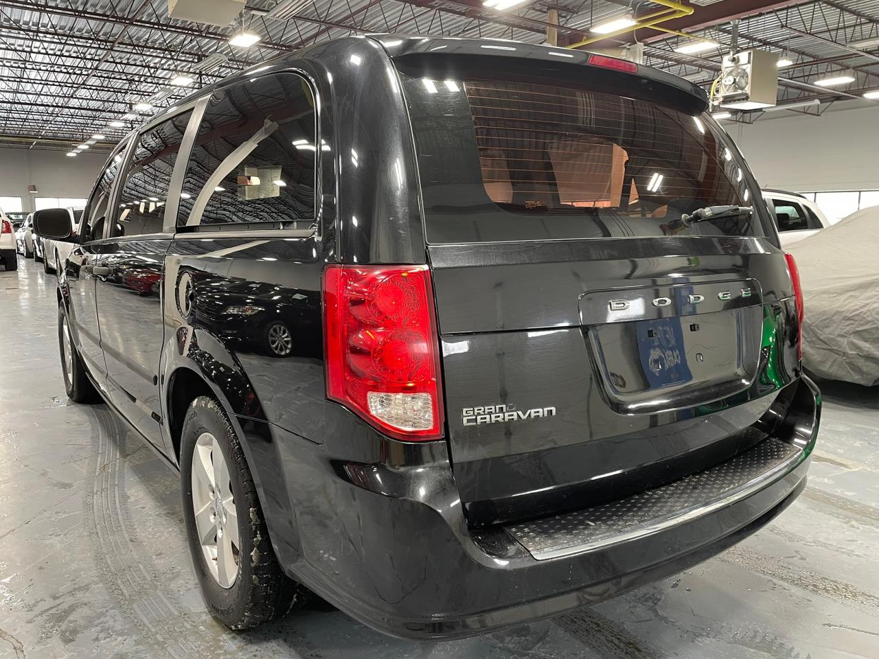2015 Dodge Grand Caravan CANADA VALUE PACKAGE Photo2