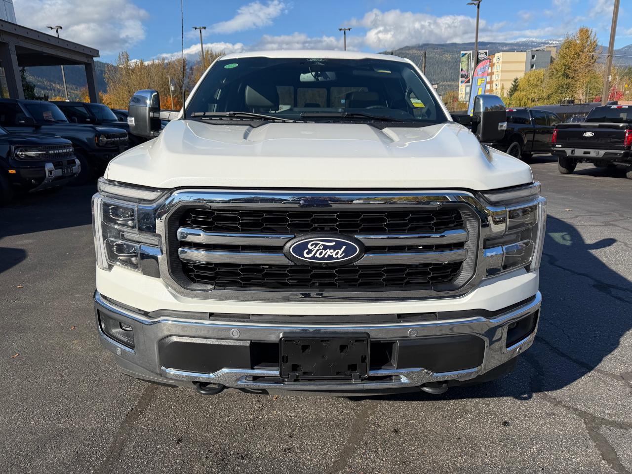 2025 Ford F-150 Lariat Photo5