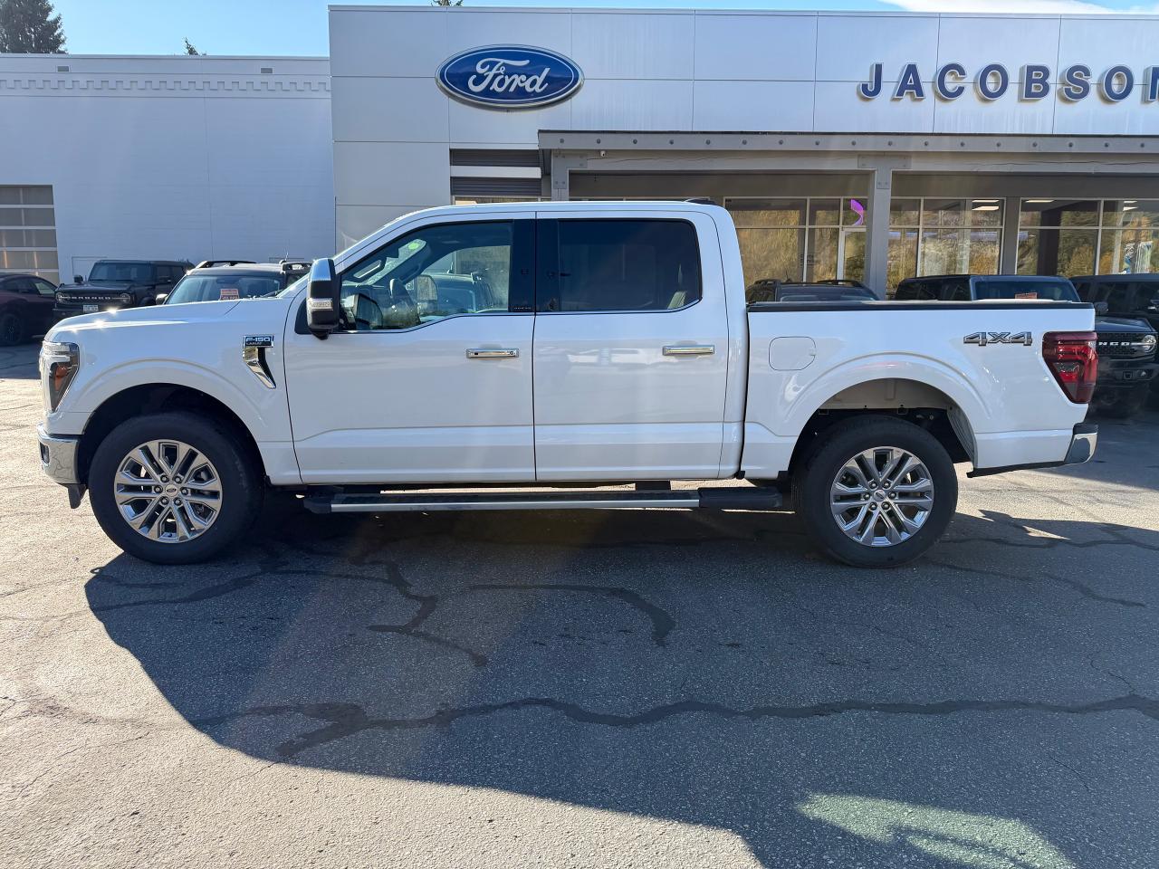 2025 Ford F-150 Lariat Photo3