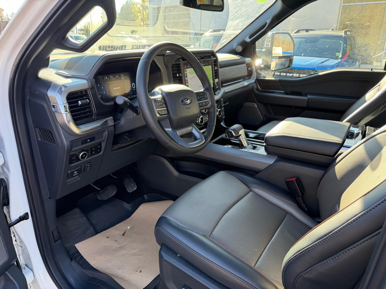 2025 Ford F-150 Lariat Photo5