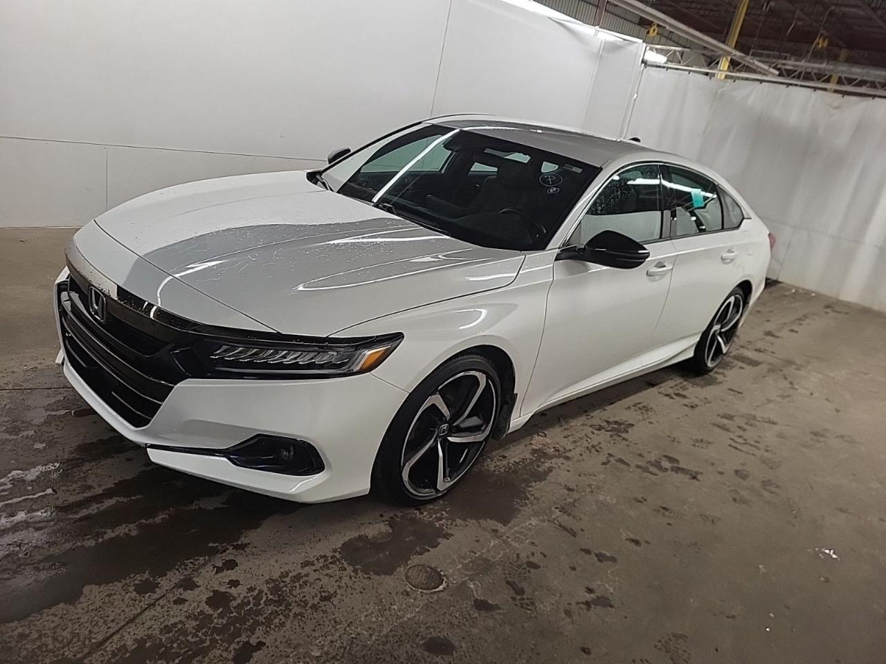 Used 2021 Honda Accord SE Peal White Push Start / Heated Seats / Honda Sensing for sale in Mississauga, ON