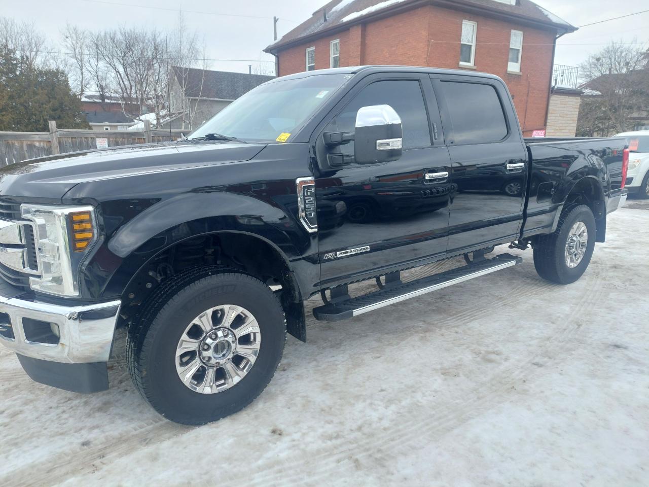 2019 Ford F-250 XLT Photo4
