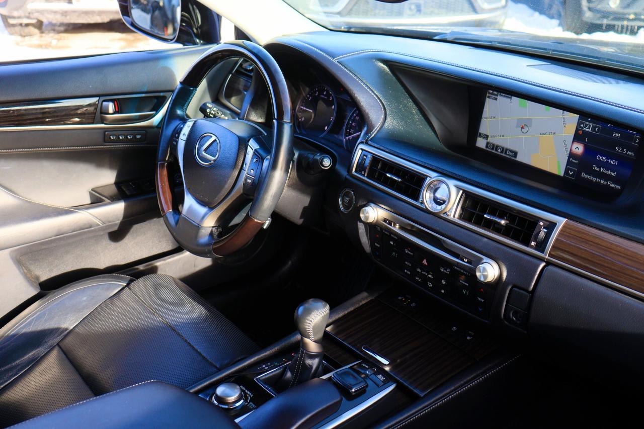 2015 Lexus GS 350 AWD | Leather | Roof | Nav Cam | Immaculate Shape Photo73