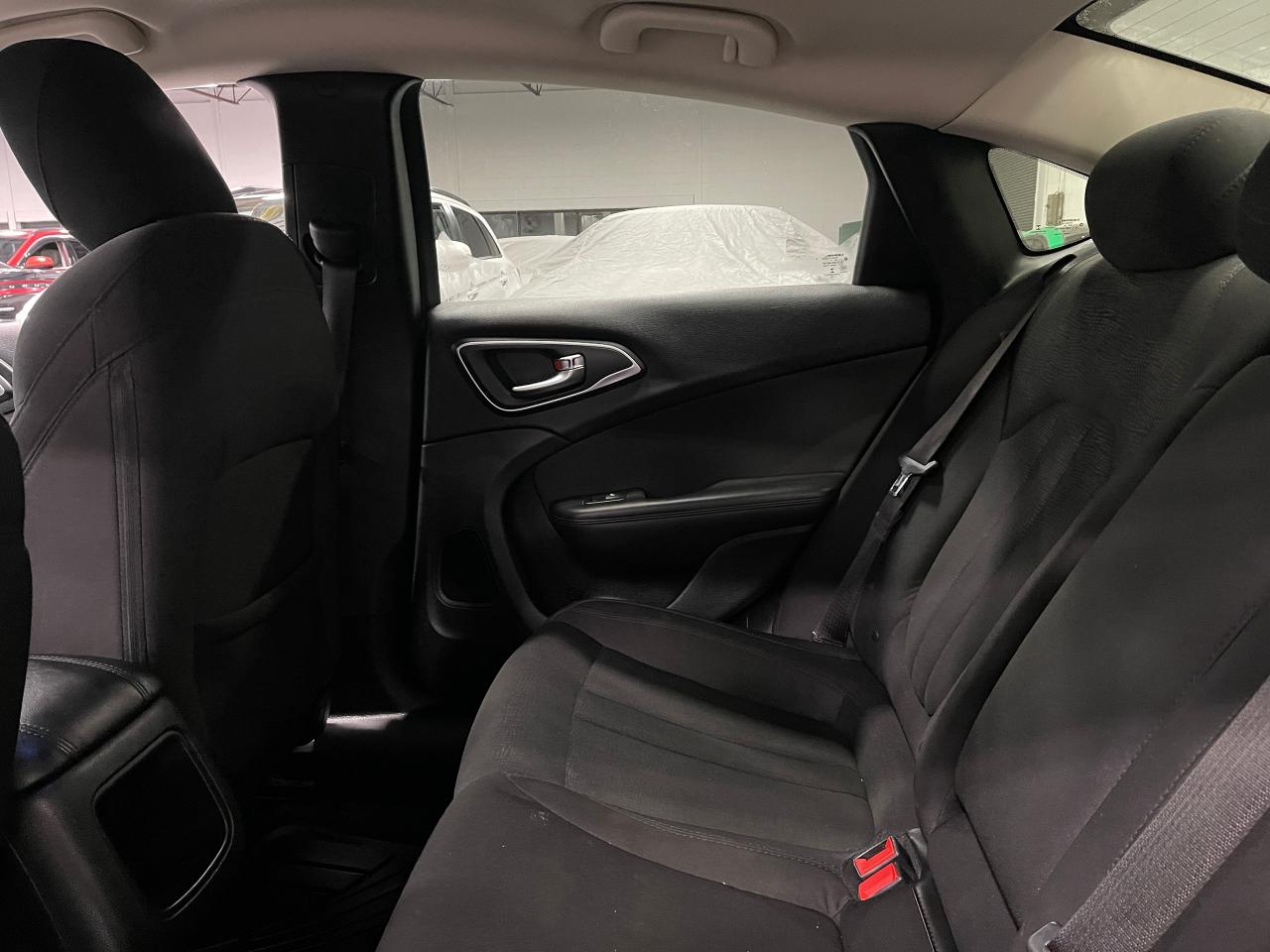 2015 Chrysler 200 LX - Photo #18