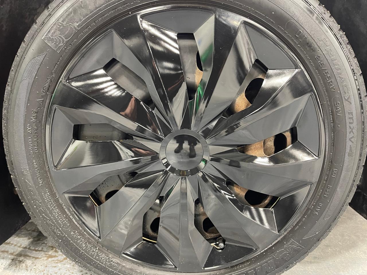 2015 Chrysler 200 LX - Photo #10