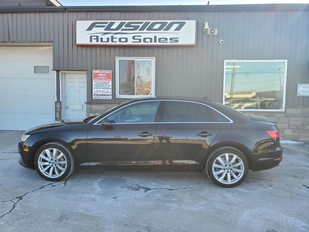 2017 Audi A4 Komfort quattro(AWD)-SUNROOF-LEATHER-HEATED SEATS - Photo #2