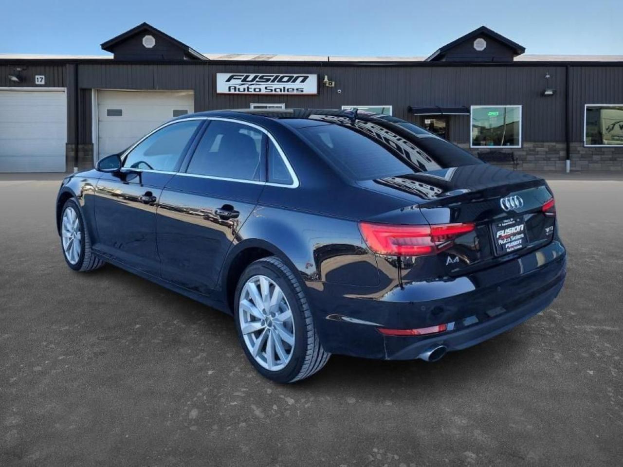 2017 Audi A4 Komfort quattro(AWD)-SUNROOF-LEATHER-HEATED SEATS - Photo #3