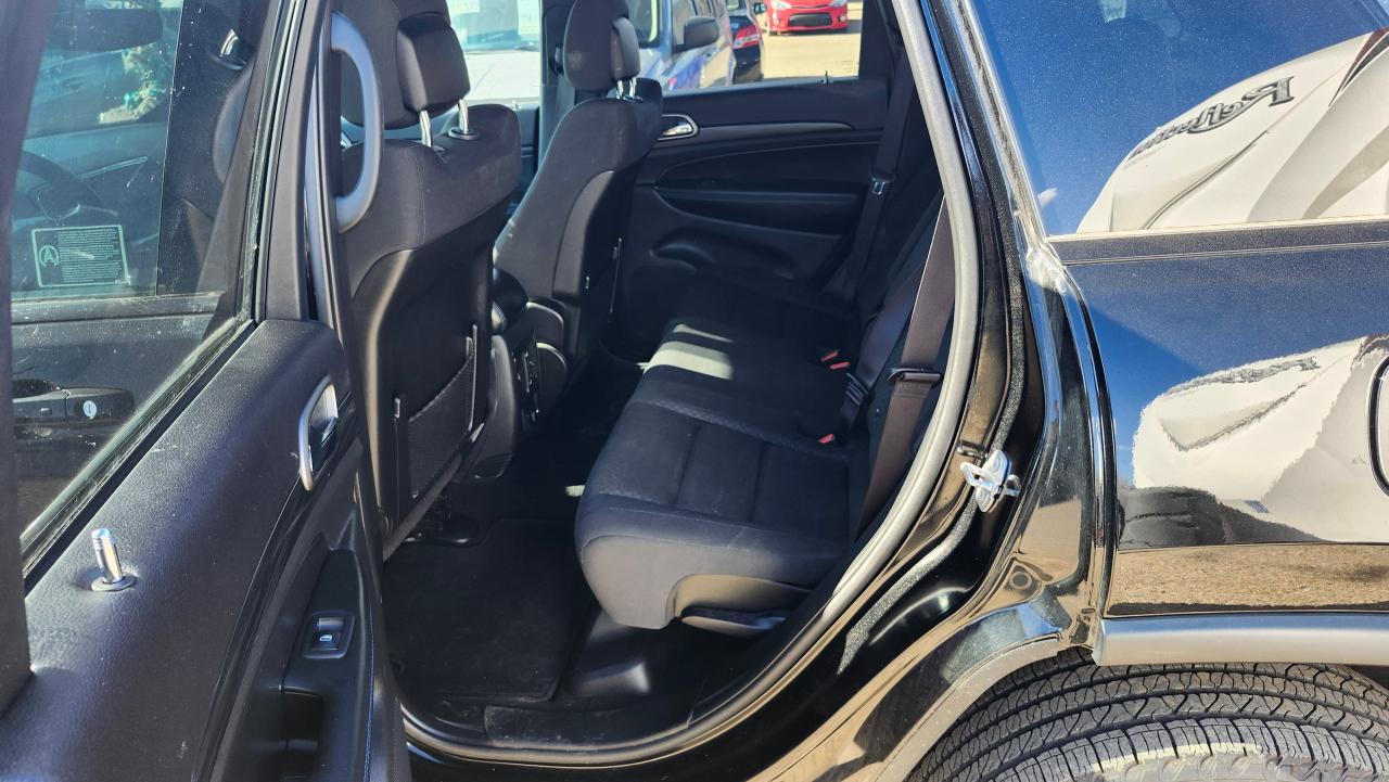 2019 Jeep Grand Cherokee Upland 4x4, Sunroof,Nav, Blindspot, BU Cam, Remote - Photo #8