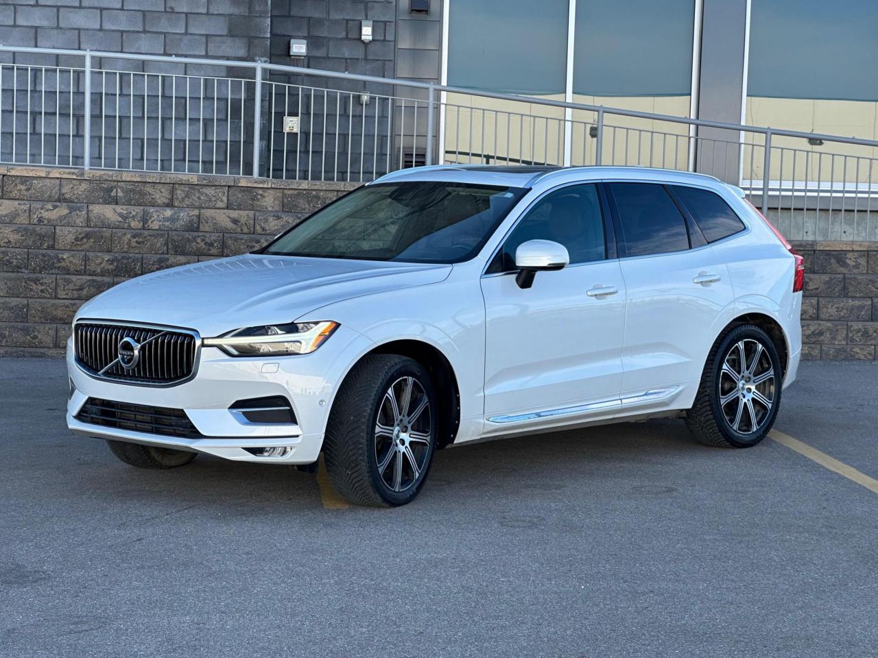 Used 2018 Volvo XC60 T6 AWD Inscription| $0 DOWN | EVERYONE APPROVED! for sale in Calgary, AB