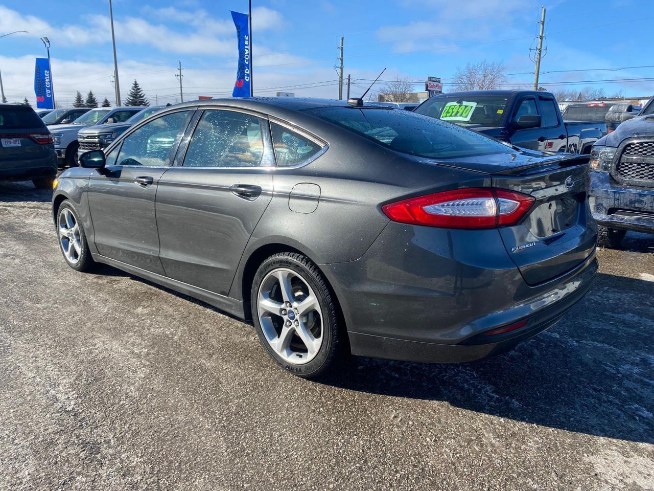 2015 Ford Fusion SE ~Heated ~Alloy wheels ~A/C ~Backup Cam Photo2
