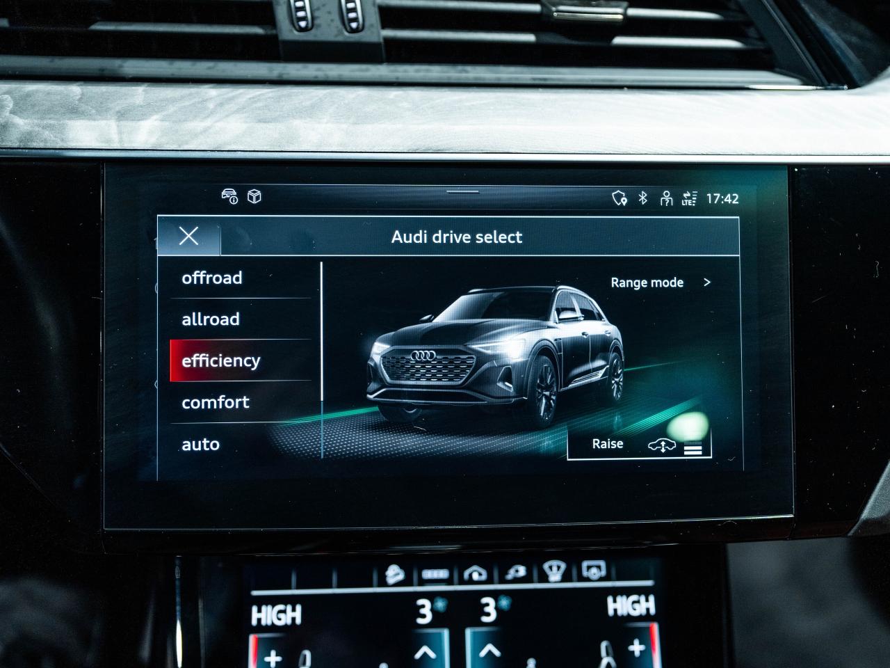 2024 Audi Q8 e-tron QUATTRO| ADAPTIVE CRUISE|1OWNER|NO ACCIDENT|LOW KM Photo