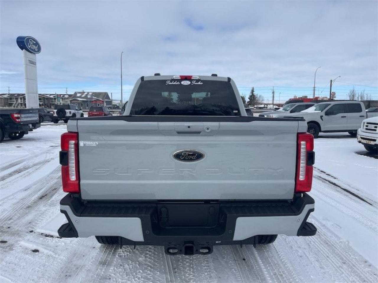 2025 Ford F-350 Super Duty Lariat Photo5