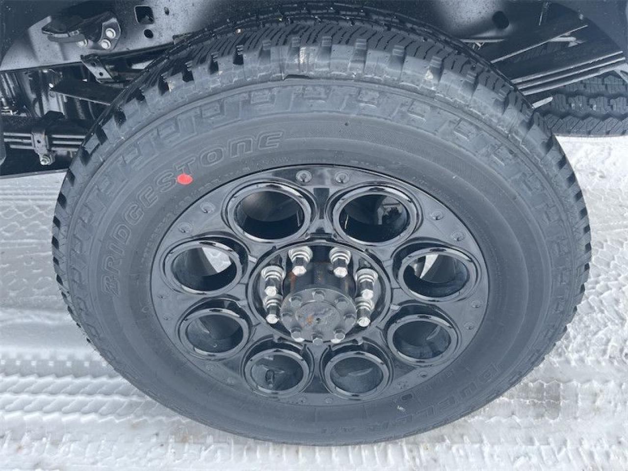 2025 Ford F-350 Super Duty Lariat Photo5