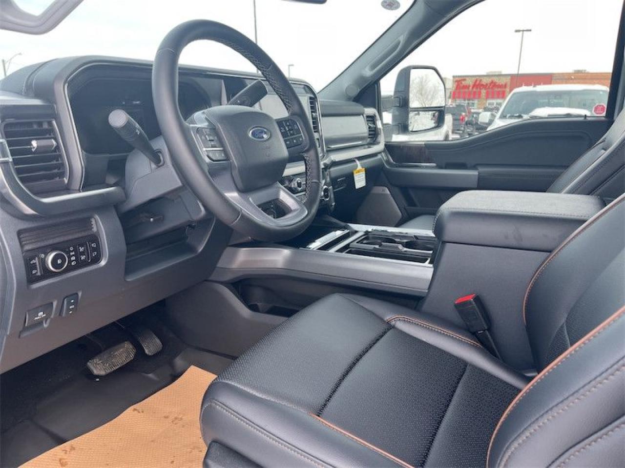 2025 Ford F-350 Super Duty Lariat Photo5