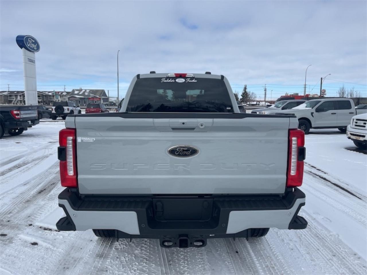 2025 Ford F-350 Super Duty Lariat Photo5