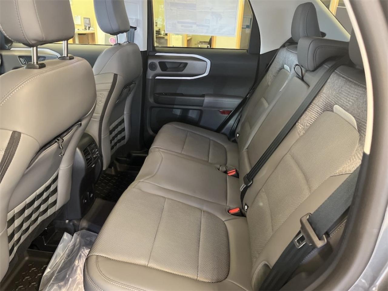 2025 Ford Bronco Sport Badlands  - Sunroof Photo5