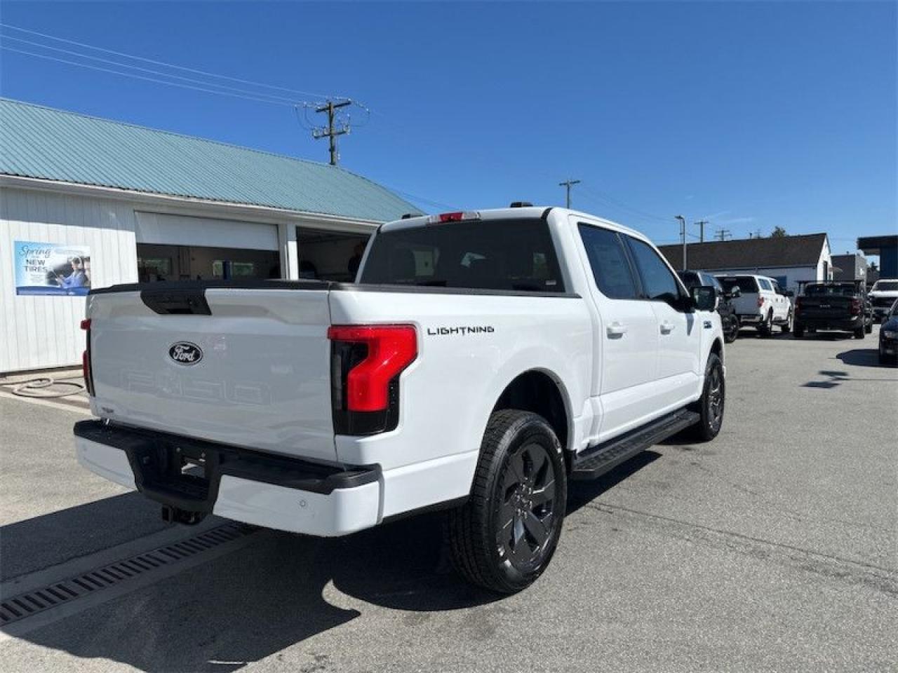 2025 Ford F-150 Lightning Flash  - Tailgate Step Photo4