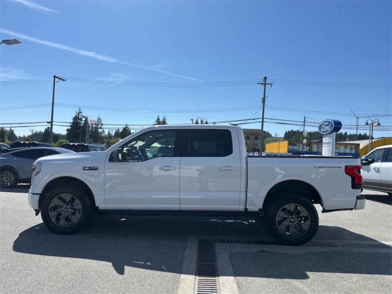 2025 Ford F-150 Lightning Flash  - Tailgate Step Photo