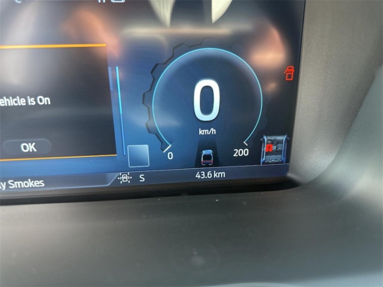 2025 Ford F-150 Lightning Flash  - Tailgate Step Photo5