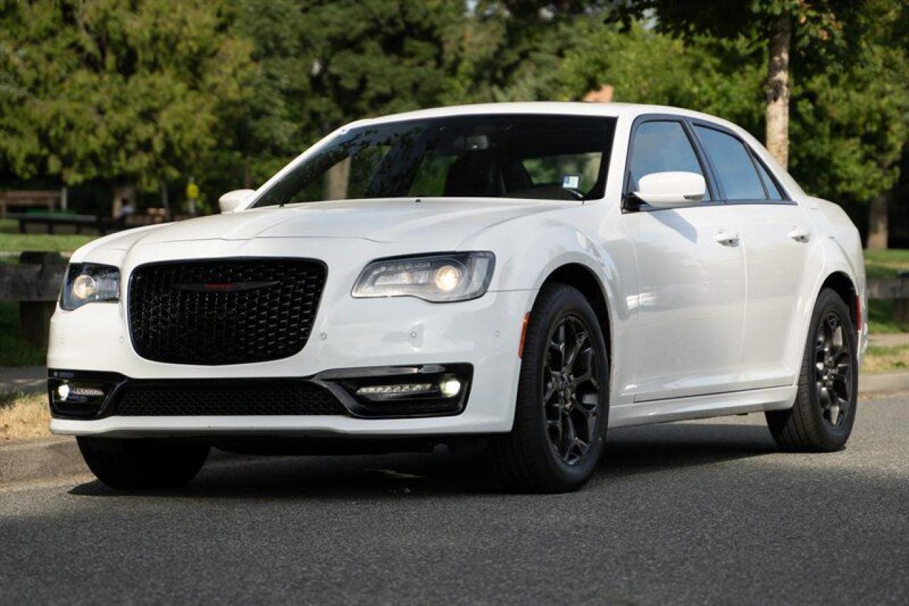 Used 2022 Chrysler 300 Series 300S for sale in Surrey, BC