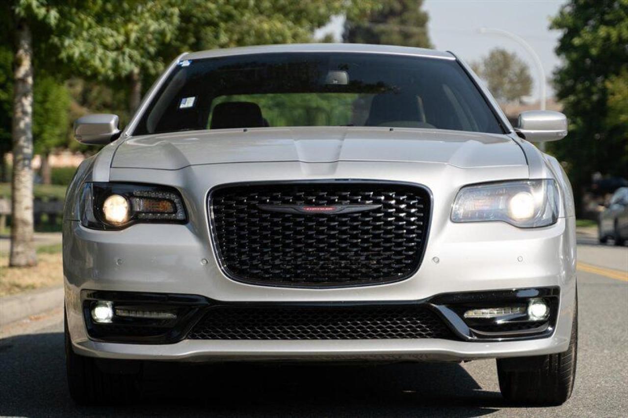 Used 2022 Chrysler 300 Series 300S for sale in Surrey, BC