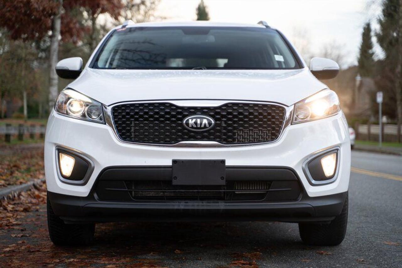 Used 2016 Kia Sorento LX PLUS TURBO for sale in Surrey, BC