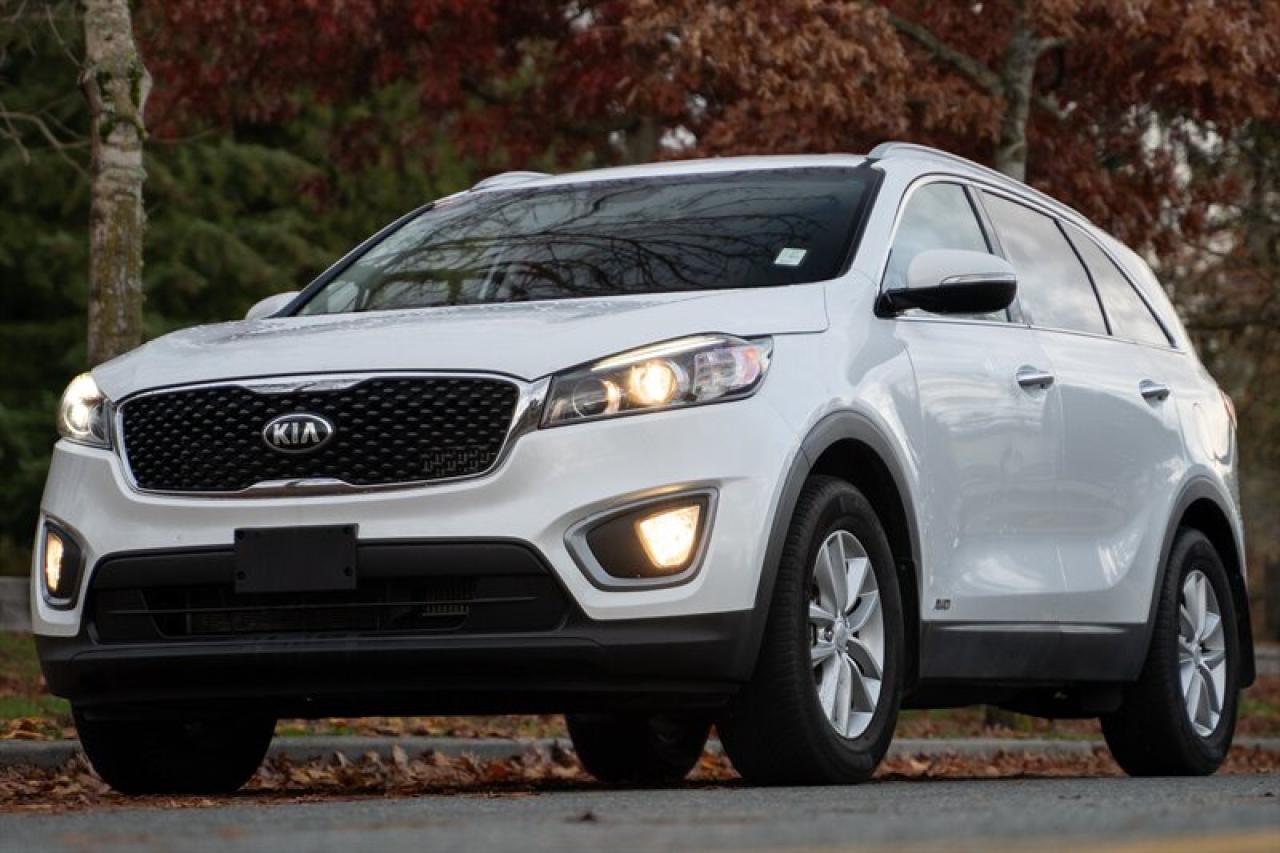 Used 2016 Kia Sorento LX PLUS TURBO for sale in Surrey, BC
