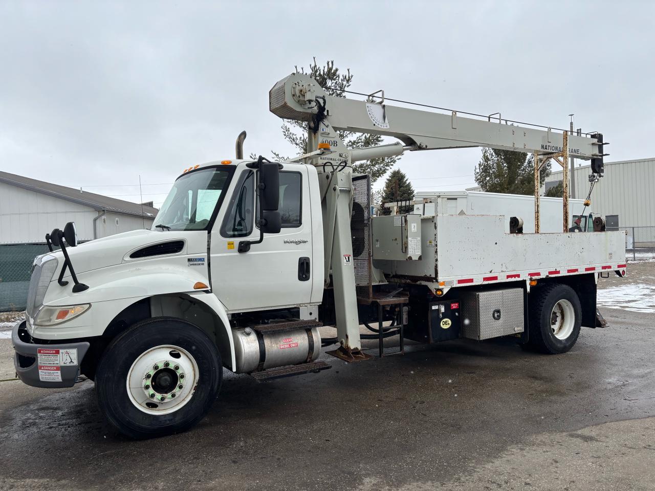 Used 2013 International 4300 NATIONAL CRANE for sale in Brantford, ON