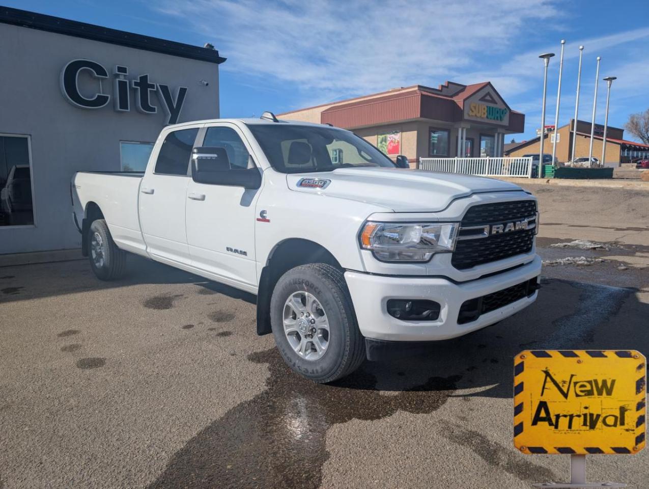 New 2024 RAM 3500 Big Horn cabine d'équipe 4x4 caisse de 8 pi for sale in Medicine Hat, AB