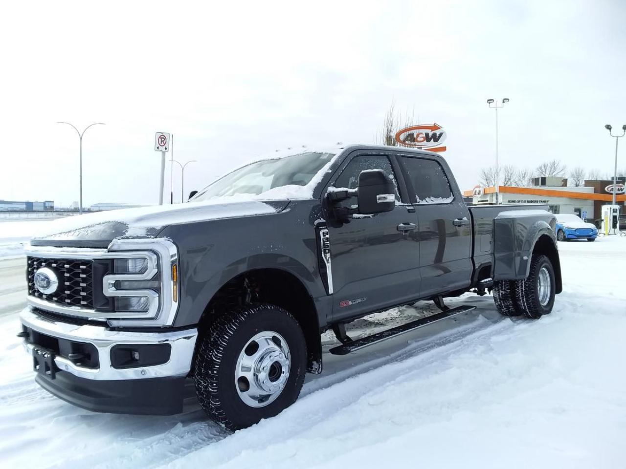 New 2025 Ford F-350 Super Duty DRW LARIAT for sale in Lacombe, AB