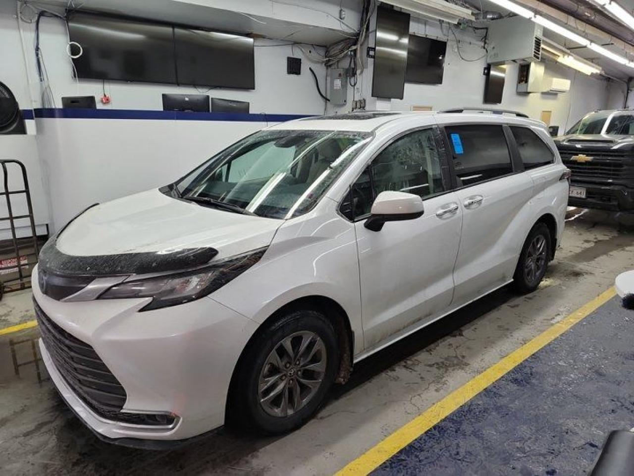 Used 2023 Toyota Sienna XLE Hybrid | Leather | Sunroof | Adaptive Cruise | Heated Seats | Power Sliding Doors + Liftgate | for sale in Guelph, ON