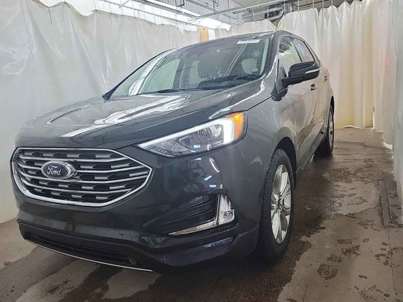 Used 2022 Ford Edge Titanium AWD | Leather | Pano Roof | Heated Steering + Seats | CarPlay + Android | Rear Camera | for sale in Guelph, ON