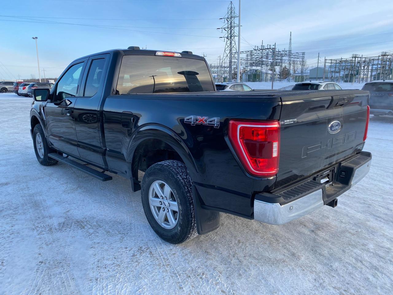 2021 Ford F-150 XLT Photo