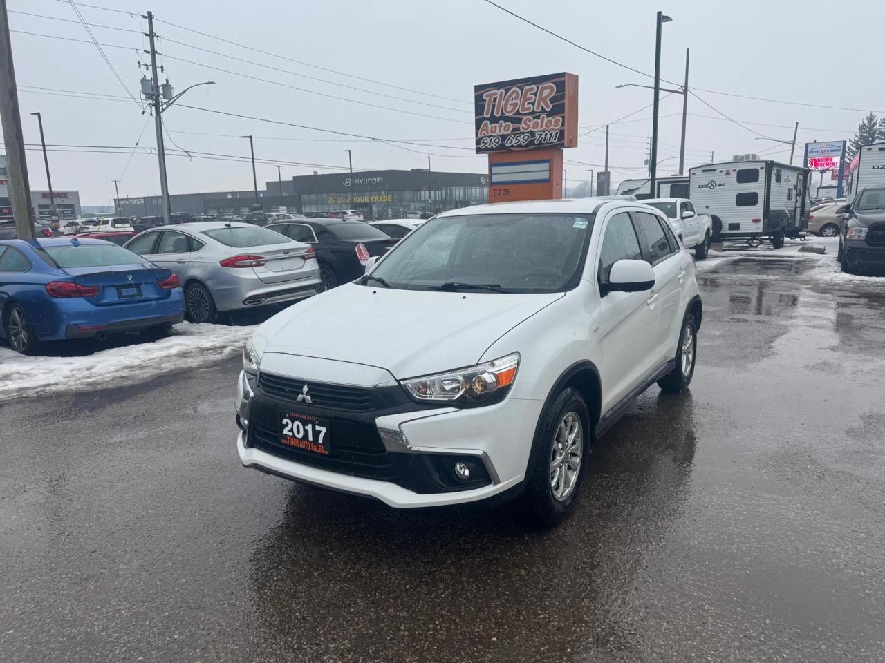 2017 Mitsubishi RVR SE, AWD, 4 CYL, ONLY 182KMS, CERTIFIED - Photo #1