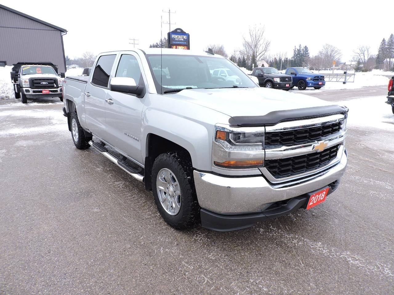 2018 Chevrolet Silverado 1500 LS 5.3L 4X4 1-Owner Truck Seats 6 People