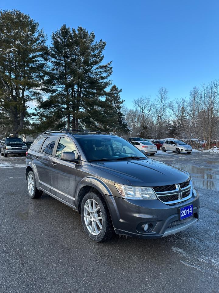 Used 2014 Dodge Journey Limited for sale in Foxboro, ON