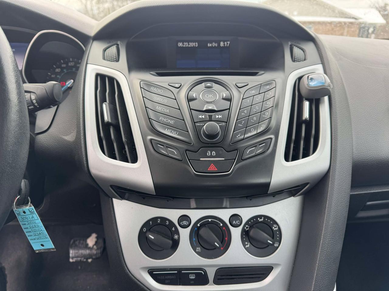 2014 Ford Focus SE - Photo #17