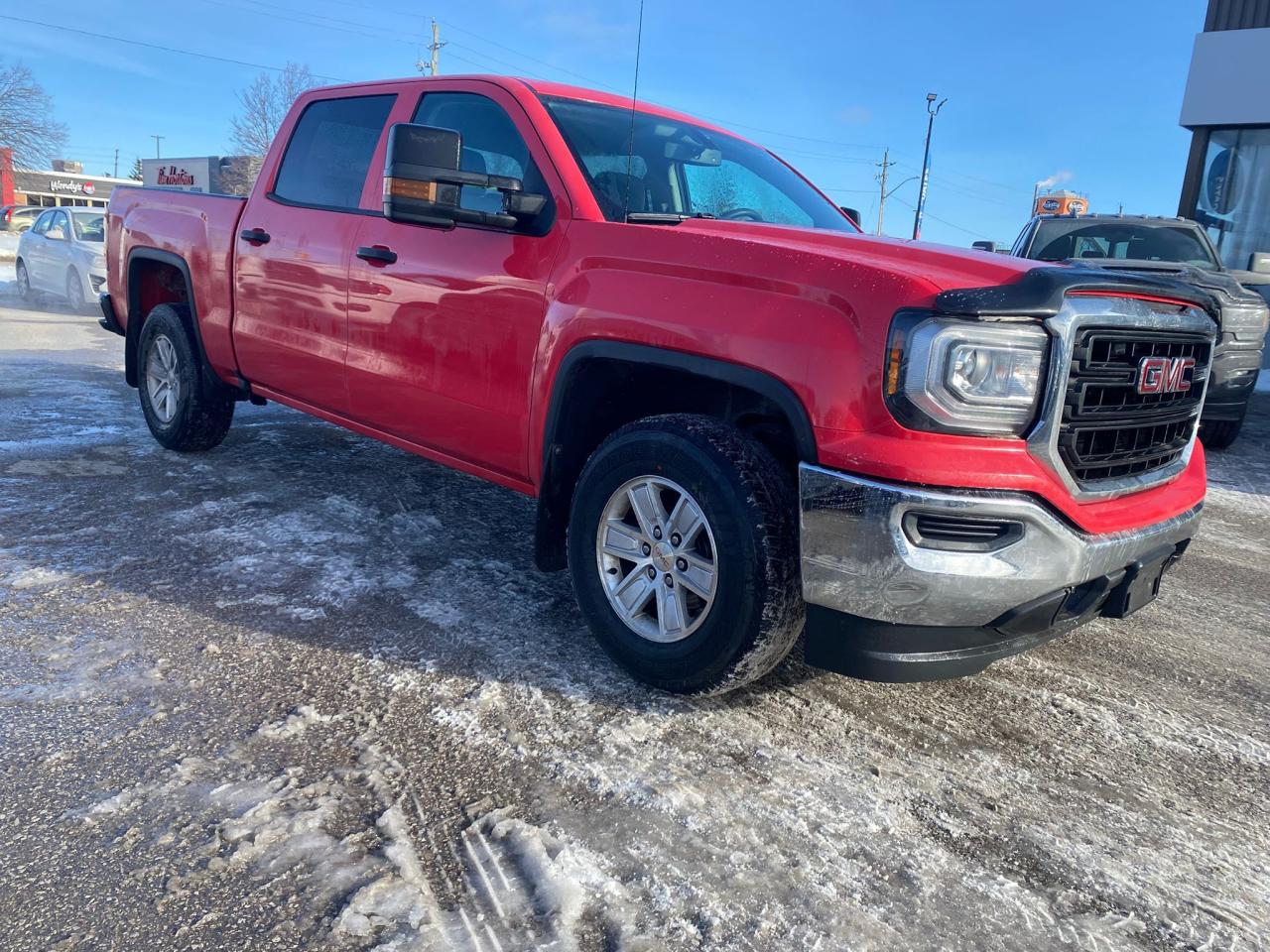 2018 GMC Sierra 1500 SLE Crew Cab 4x4 ~Backup Cam ~Power Seat ~Alloys Photo4