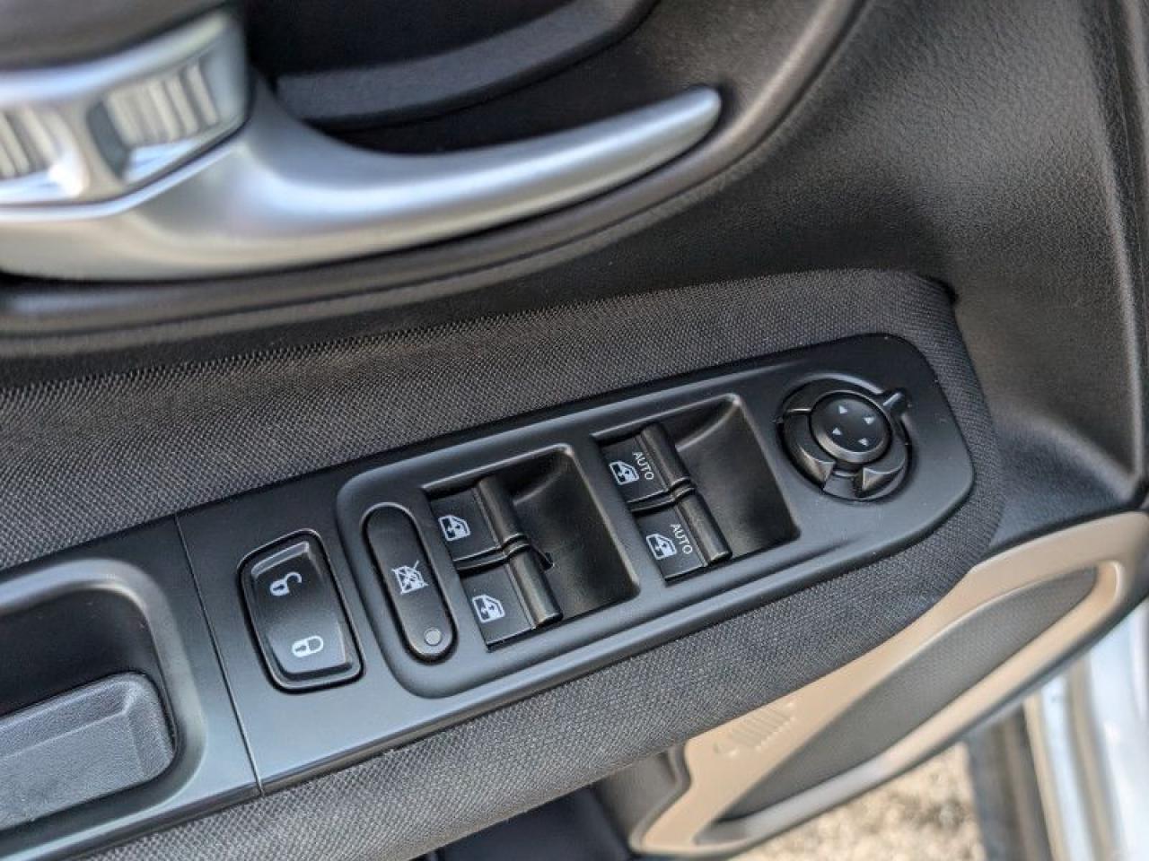 12152232