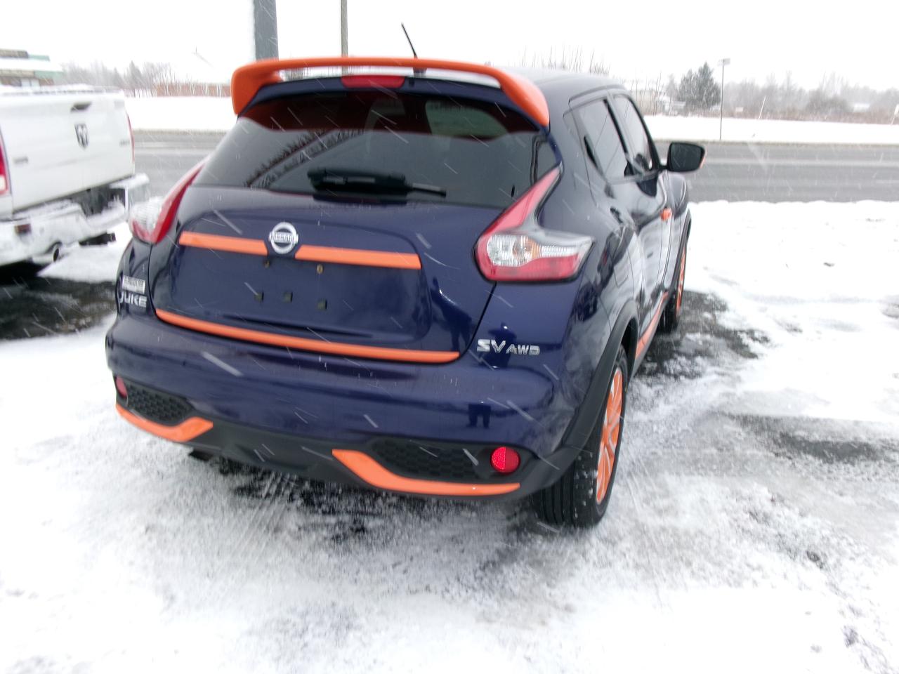 2016 Nissan Juke AWD  "VERY NICE VEHICLE" - Photo #5