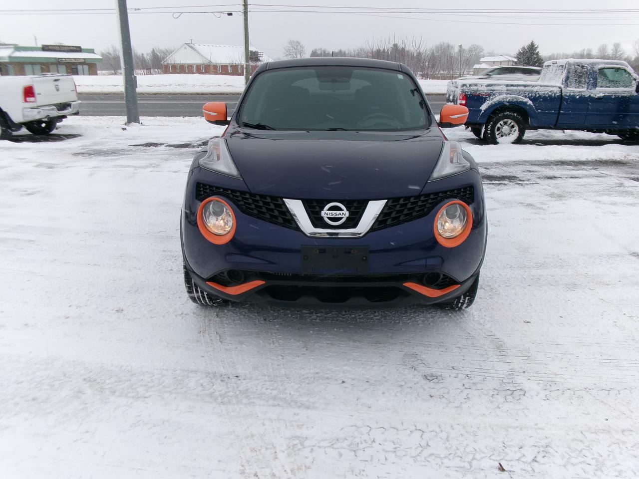 2016 Nissan Juke AWD  "VERY NICE VEHICLE" - Photo #2