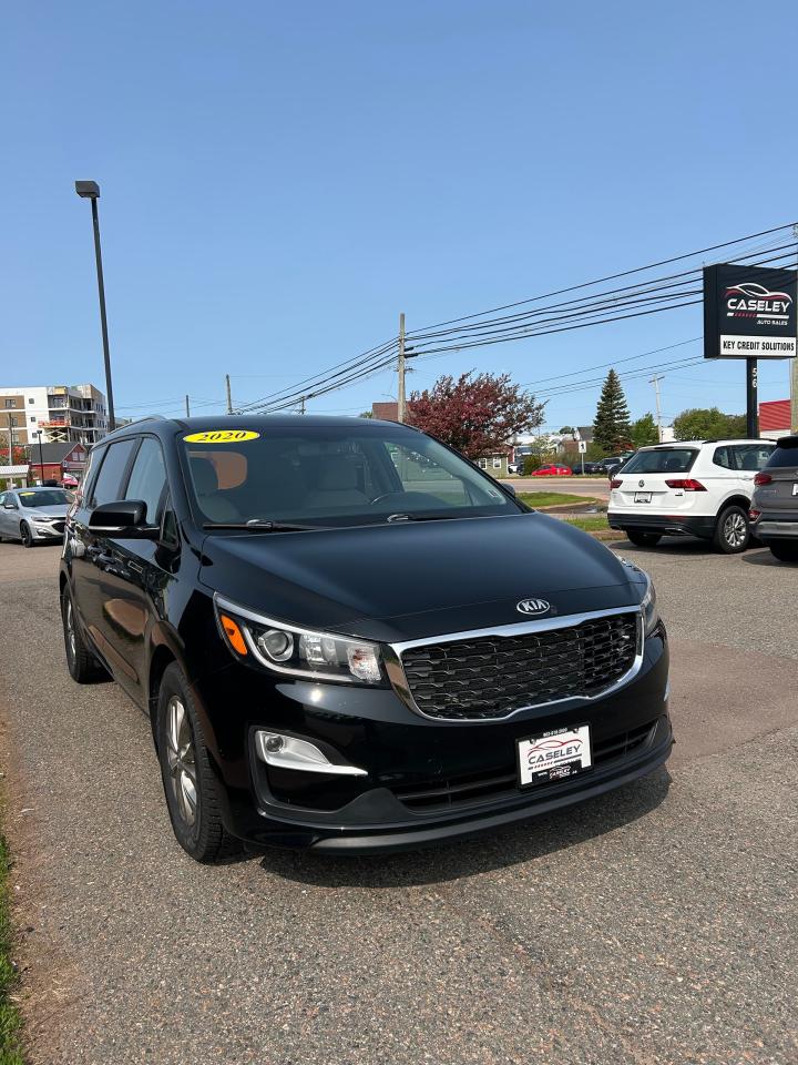 2020 Kia Sedona LX - Photo #3